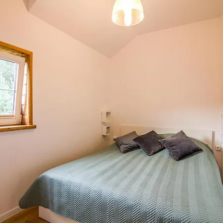 3 Bedroom Stunning In בית נופש Czarny Mlyn